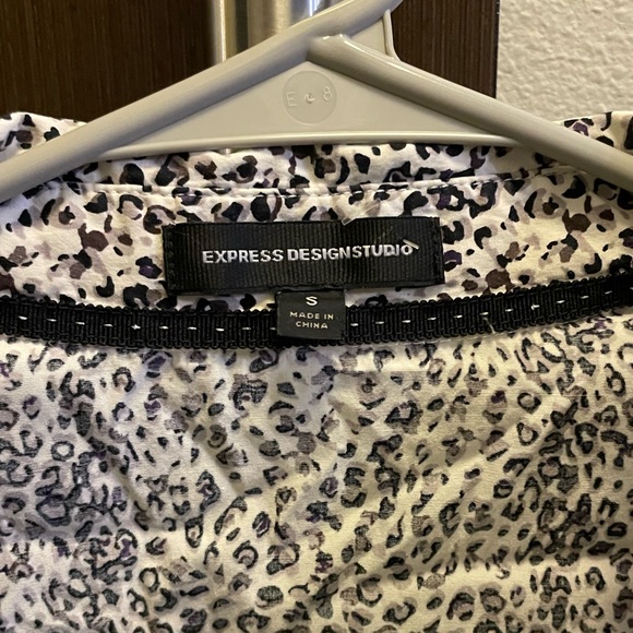Express, animal print short sleeve button up blouse - Picture 3 of 5